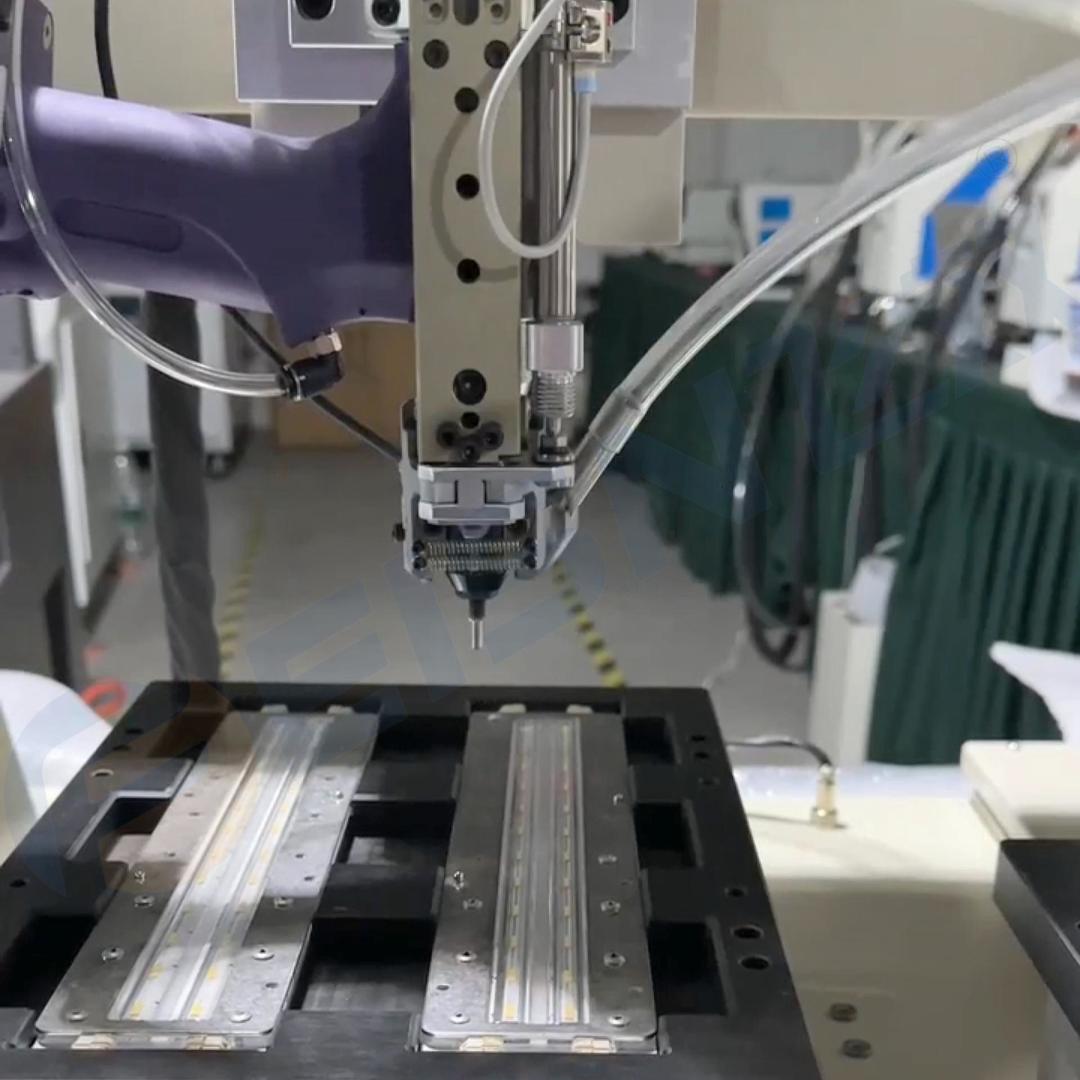 雙工位拉釘機(jī)燈具打拉釘-封面.jpg
